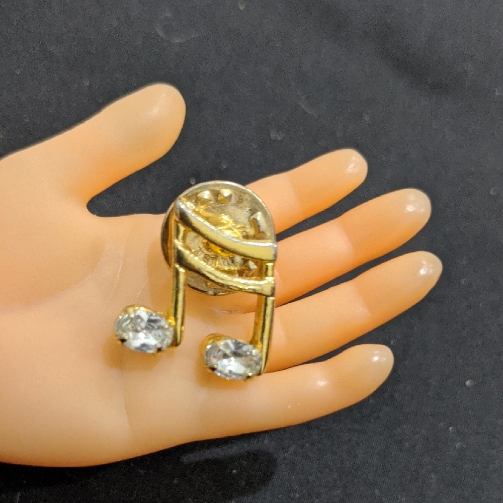 Gold and Crystal Music Note Pin
